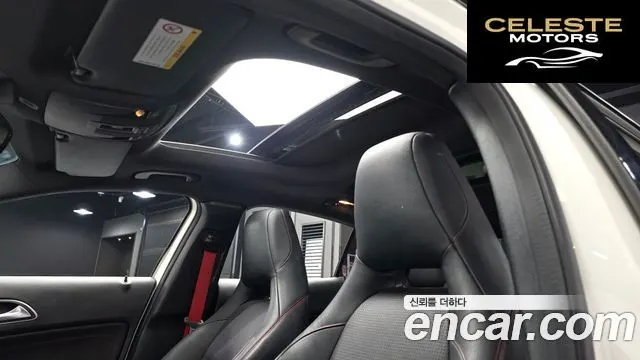 MERCEDES AMG GLA-Classe X156 GLA45 AMG 4MATIC 2015 — photo 14 sur 26
