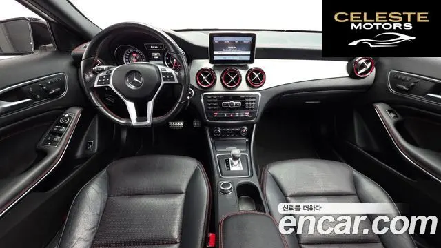 MERCEDES AMG GLA-Classe X156 GLA45 AMG 4MATIC 2015 — photo 24 sur 26