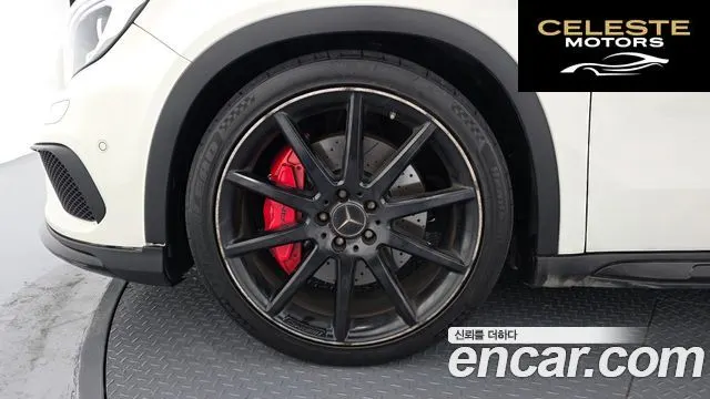 MERCEDES AMG GLA-Classe X156 GLA45 AMG 4MATIC 2015 — photo 5 sur 26