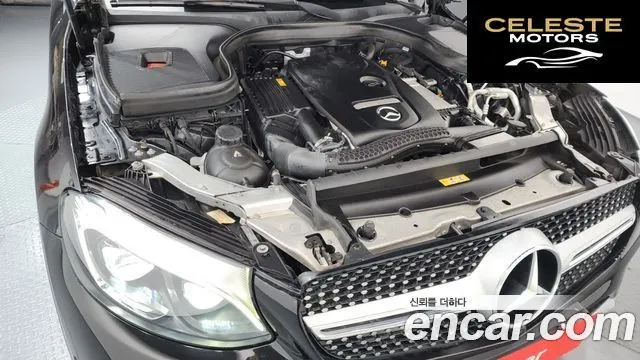 MERCEDES AMG GLC-Classe X253 GLC300 4MATIC AMG Line Coupé 2019 — photo 6 sur 26