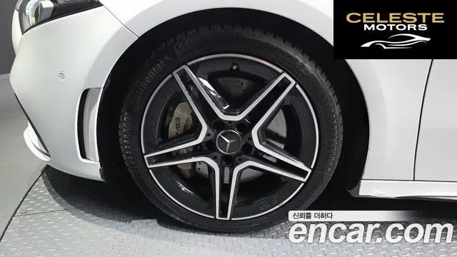 MERCEDES AMG A-Classe W177 AMG A35 4MATIC Berline 2023 — photo 5 sur 26