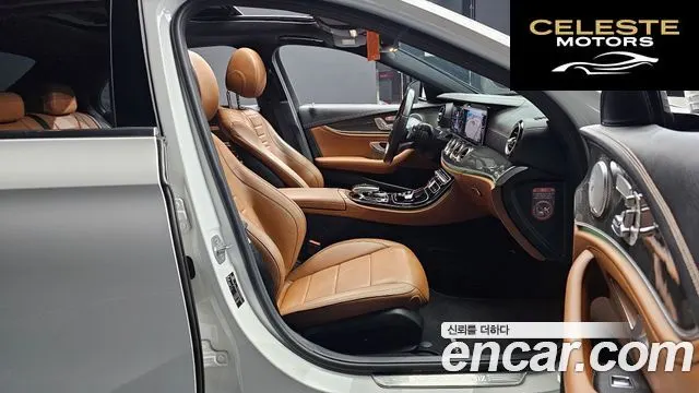 MERCEDES AMG E-Classe W213 E300 4MATIC AMG Line 2017 — photo 10 sur 20