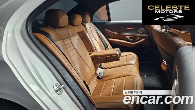 MERCEDES AMG E-Classe W213 E300 4MATIC AMG Line 2017 — photo 12 sur 20