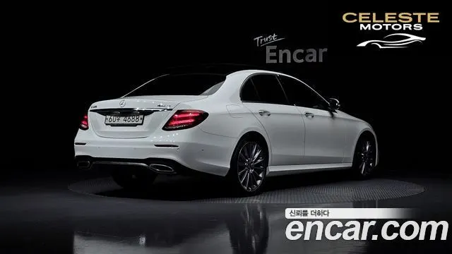 MERCEDES AMG E-Classe W213 E300 4MATIC AMG Line 2017 — photo 2 sur 20