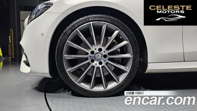 MERCEDES AMG E-Classe W213 E300 4MATIC AMG Line 2017 — photo 5 sur 20