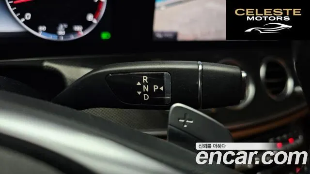 MERCEDES AMG E-Classe W213 E300 4MATIC AMG Line 2017 — photo 9 sur 20