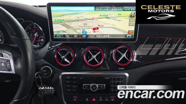 MERCEDES AMG GLA-Classe X156 GLA45 AMG 4MATIC 2015 — photo 15 sur 26