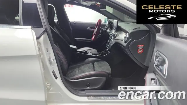 MERCEDES AMG CLA-Classe C117 CLA220 AMG Line 2018 — photo 11 sur 26