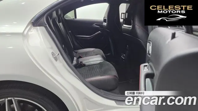MERCEDES AMG CLA-Classe C117 CLA220 AMG Line 2018 — photo 12 sur 26