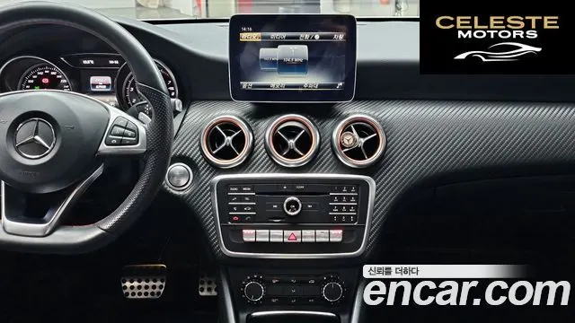 MERCEDES AMG A-Classe W176 A200 AMG Line 2018 — photo 19 sur 26