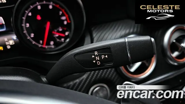 MERCEDES AMG A-Classe W176 A200 AMG Line 2018 — photo 9 sur 26