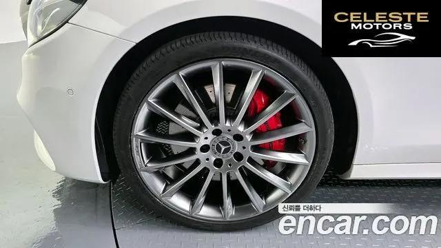 MERCEDES AMG E-Classe W213 E300 4MATIC AMG Line 2018 — photo 5 sur 20