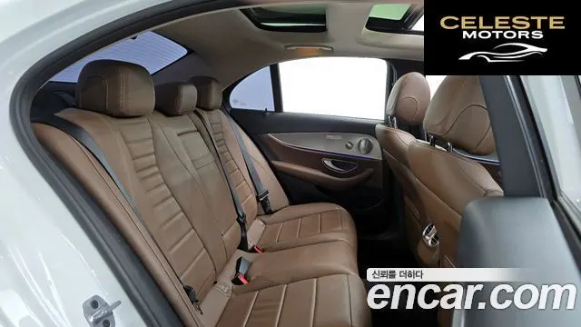 MERCEDES AMG E-Classe W213 E300 AMG Line 2019 — photo 17 sur 34
