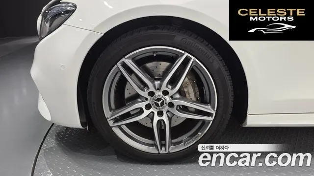 MERCEDES AMG E-Classe W213 E300 AMG Line 2019 — photo 5 sur 34