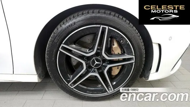 MERCEDES AMG A-Classe W177 AMG A35 4MATIC Berline 2021 — photo 7 sur 30