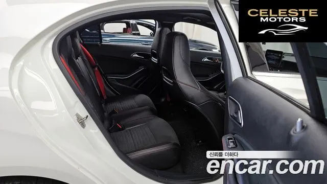 MERCEDES AMG A-Classe W176 A45 AMG 4MATIC 2018 — photo 12 sur 20