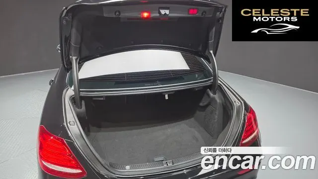 MERCEDES AMG E-Classe W213 E63 AMG 4MATIC+ 2018 — photo 28 sur 28