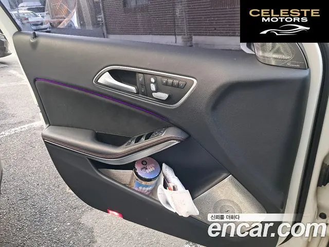 MERCEDES AMG A-Classe W176 A45 AMG 4MATIC 2017 — photo 18 sur 20
