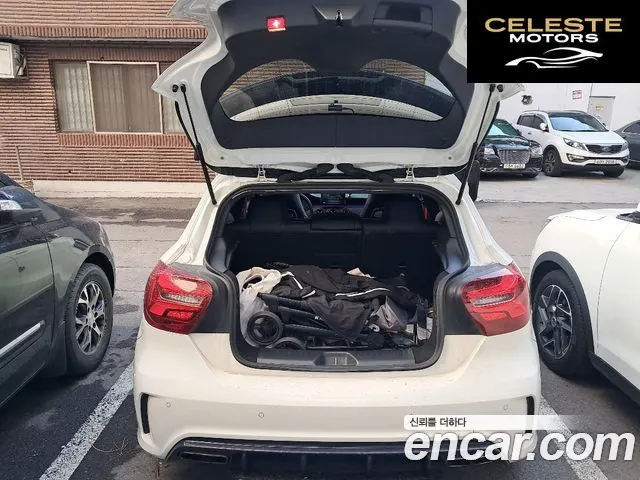 MERCEDES AMG A-Classe W176 A45 AMG 4MATIC 2017 — photo 9 sur 20