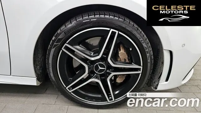 MERCEDES AMG A-Classe W177 AMG A35 4MATIC Berline 2021 — photo 7 sur 30