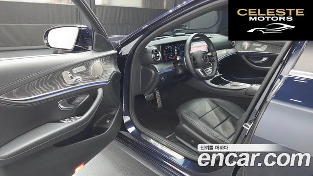 MERCEDES AMG E-Classe W213 E350 4MATIC AMG Line 2022 — photo 13 sur 34