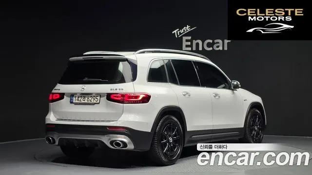 MERCEDES AMG GLB-Classe X247 AMG GLB35 4MATIC 2021 — photo 2 sur 32