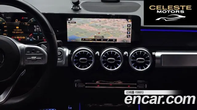 MERCEDES AMG GLB-Classe X247 AMG GLB35 4MATIC 2021 — photo 20 sur 32