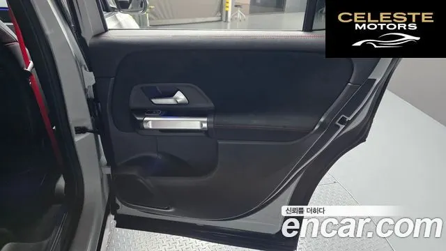 MERCEDES AMG GLB-Classe X247 AMG GLB35 4MATIC 2021 — photo 32 sur 32