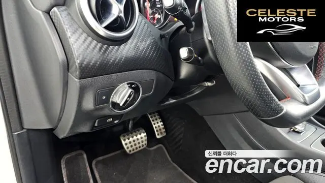 MERCEDES AMG A-Classe W176 A200 AMG Line 2018 — photo 21 sur 30