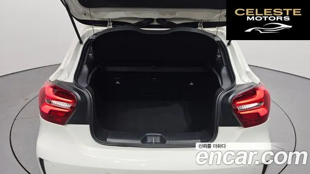 MERCEDES AMG A-Classe W176 A200 AMG Line 2018 — photo 26 sur 30