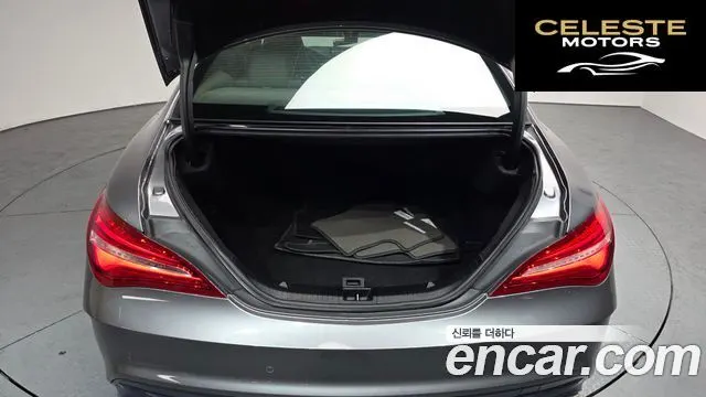 MERCEDES AMG CLA-Classe C117 CLA250 4MATIC AMG Line 2018 — photo 25 sur 27