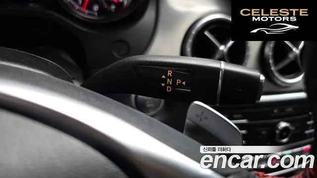 MERCEDES AMG CLA-Classe C117 CLA250 4MATIC AMG Line 2018 — photo 11 sur 27
