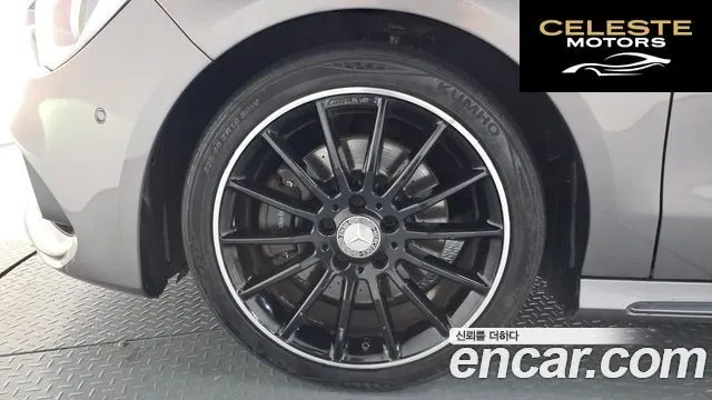 MERCEDES AMG CLA-Classe C117 CLA250 4MATIC AMG Line 2018 — photo 4 sur 27