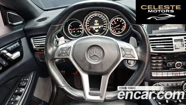 MERCEDES AMG CLS-Classe W218 CLS63 AMG 2012 — photo 12 sur 20