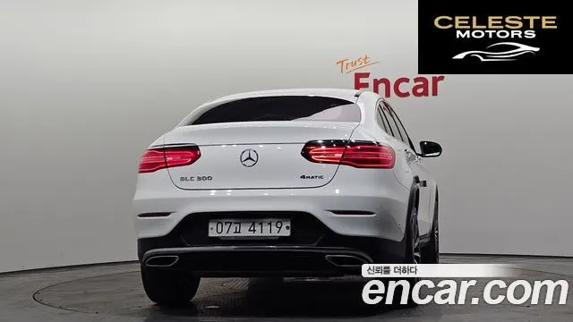 MERCEDES AMG GLC-Classe X253 GLC300 4MATIC AMG Line Coupé 2019 — photo 4 sur 20