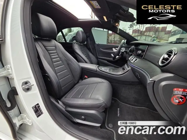 MERCEDES AMG E-Classe W213 E220d 4MATIC AMG Line 2022 — photo 13 sur 25