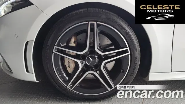 MERCEDES AMG A-Classe W177 AMG A35 4MATIC Berline 2021 — photo 5 sur 32
