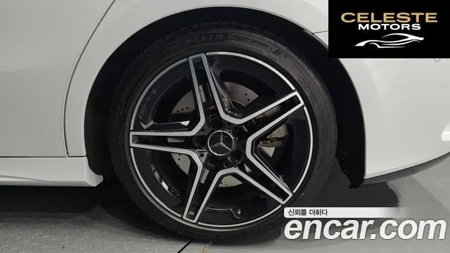 MERCEDES AMG A-Classe W177 AMG A35 4MATIC Berline 2021 — photo 7 sur 32