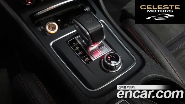 MERCEDES AMG CLA-Classe C117 CLA45 AMG 4MATIC 2018 — photo 12 sur 32