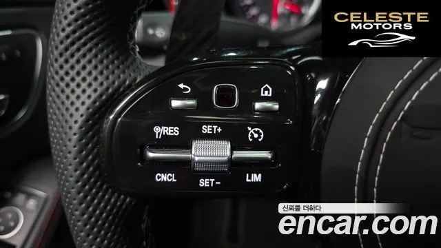 MERCEDES AMG CLA-Classe C117 CLA45 AMG 4MATIC 2018 — photo 28 sur 32