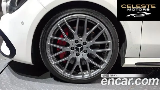 MERCEDES AMG CLA-Classe C117 CLA45 AMG 4MATIC 2018 — photo 5 sur 32