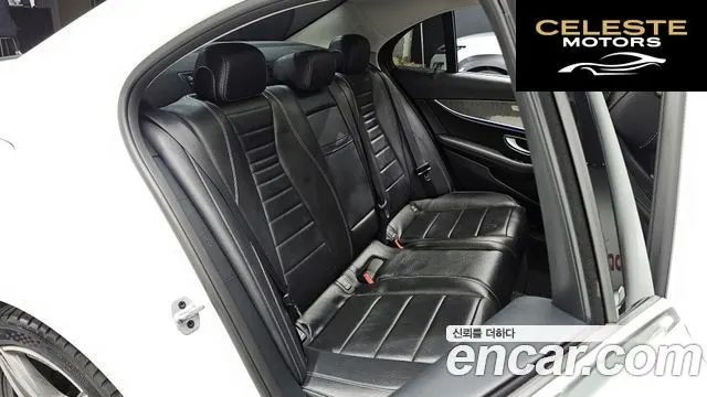 MERCEDES AMG E-Classe W213 E300 4MATIC AMG Line 2020 — photo 15 sur 31