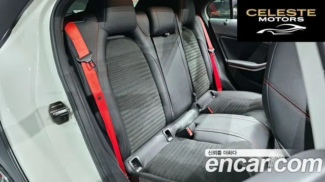 MERCEDES AMG A-Classe W176 A45 AMG 4MATIC 2017 — photo 18 sur 30