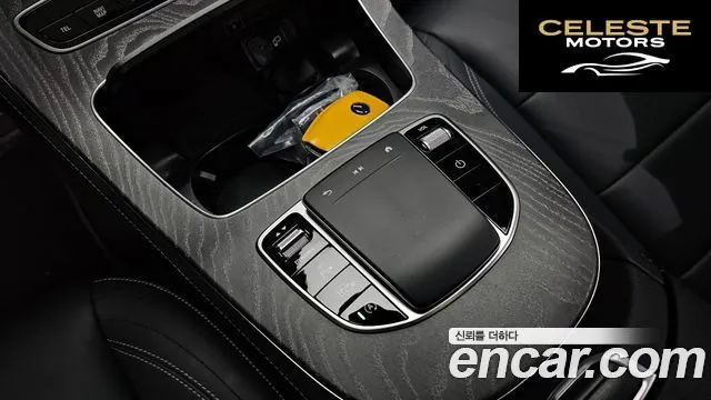 MERCEDES AMG E-Classe W213 E350 4MATIC AMG Line 2021 — photo 33 sur 36