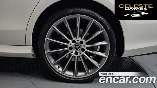 MERCEDES AMG E-Classe W213 E350 4MATIC AMG Line 2021 — photo 6 sur 36