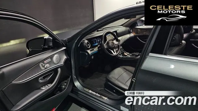 MERCEDES AMG E-Classe W213 E300 AMG Line 2019 — photo 10 sur 26