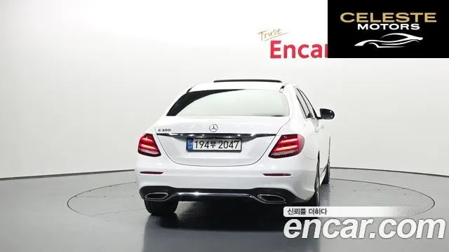 MERCEDES AMG E-Classe W213 E300 AMG Line 2019 — photo 4 sur 20