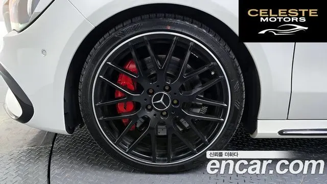 MERCEDES AMG CLA-Classe C117 CLA45 AMG 4MATIC 2018 — photo 4 sur 30