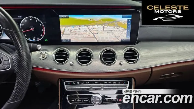 MERCEDES AMG E-Classe W213 E300 AMG Line 2017 — photo 20 sur 26