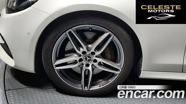 MERCEDES AMG E-Classe W213 E300 AMG Line 2019 — photo 5 sur 20